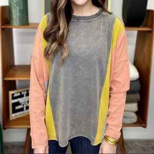 Easel color block top in size small